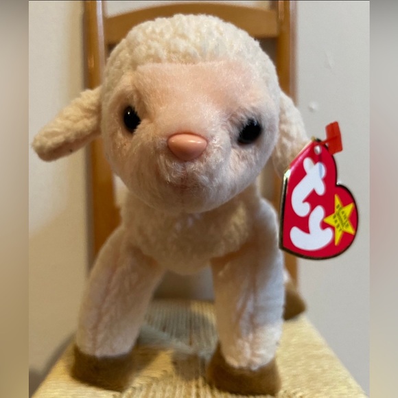 Ty Beanie Babies Ewey The Lamb
birthday March 1 1998 - Picture 1 of 10